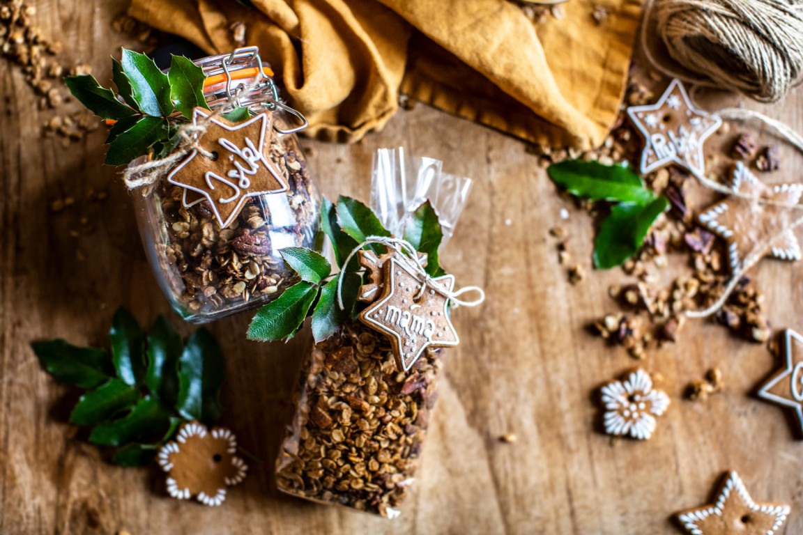 Vánoční granola