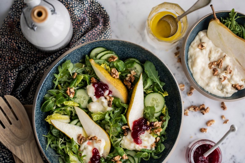 Salát s hruškou a gorgonzolou
